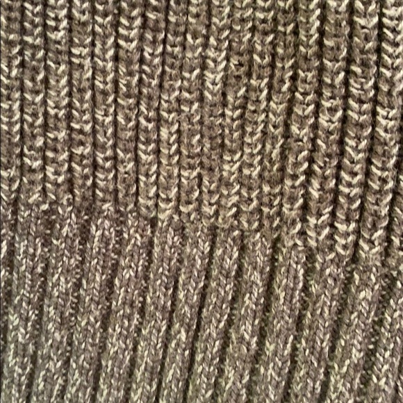 G.H. Bass and Co. men’s button green knit sweater - Picture 3 of 3